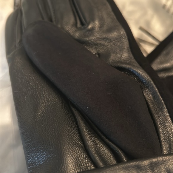 MaxW Women’s Black Sheepskin Leather & Faux Suede Bow Gloves Size Small - Picture 9 of 11